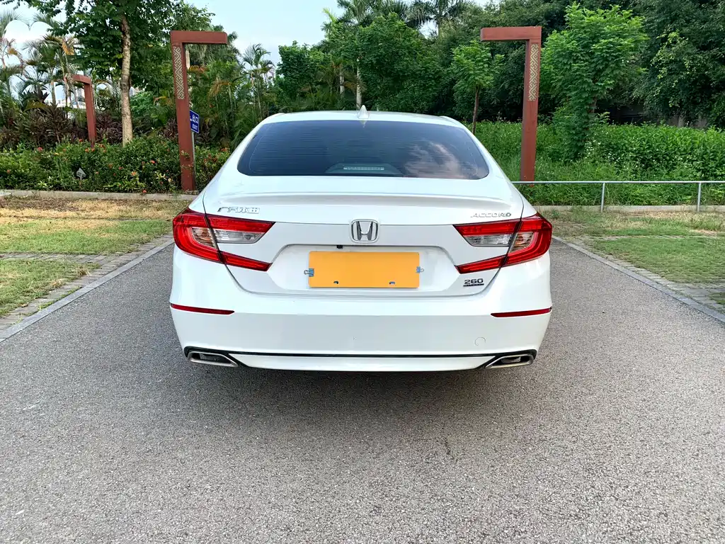 Honda Accord — фото 5