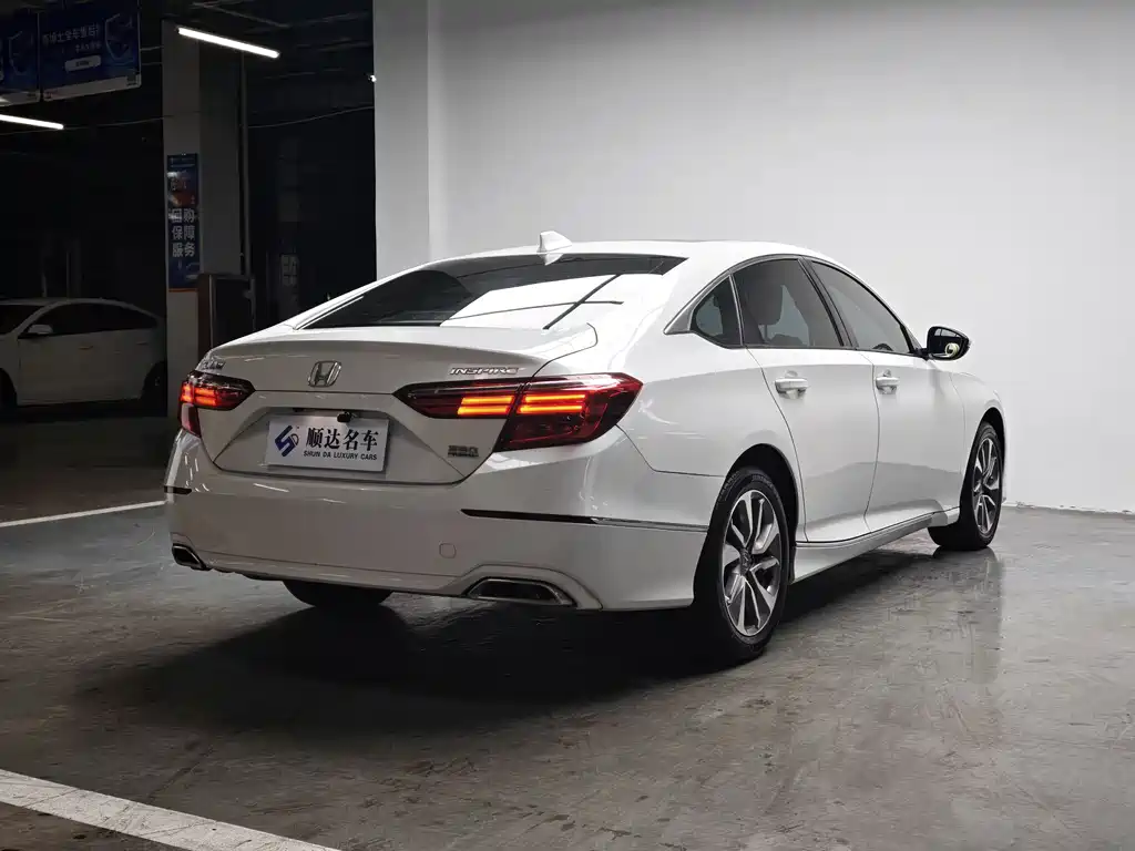 Honda Inspire — фото 12