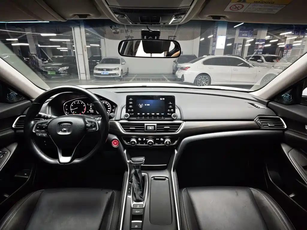 Honda Inspire — фото 4