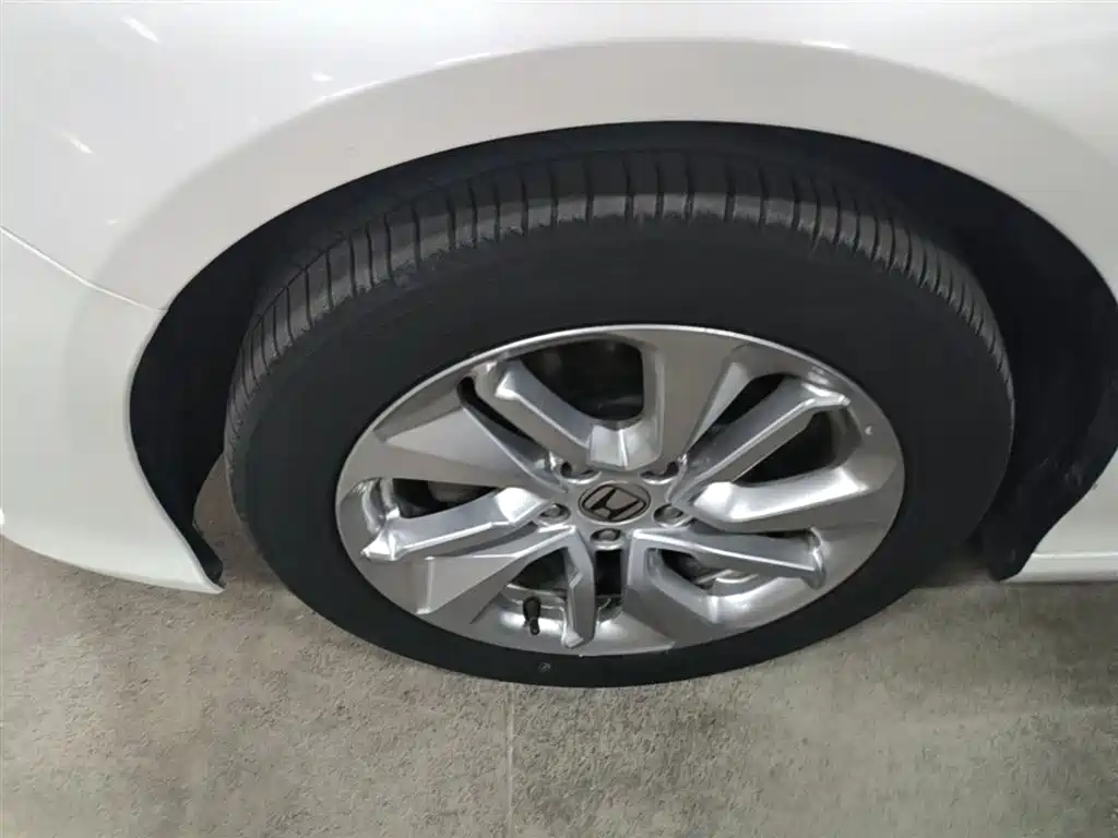 Honda Accord — фото 23