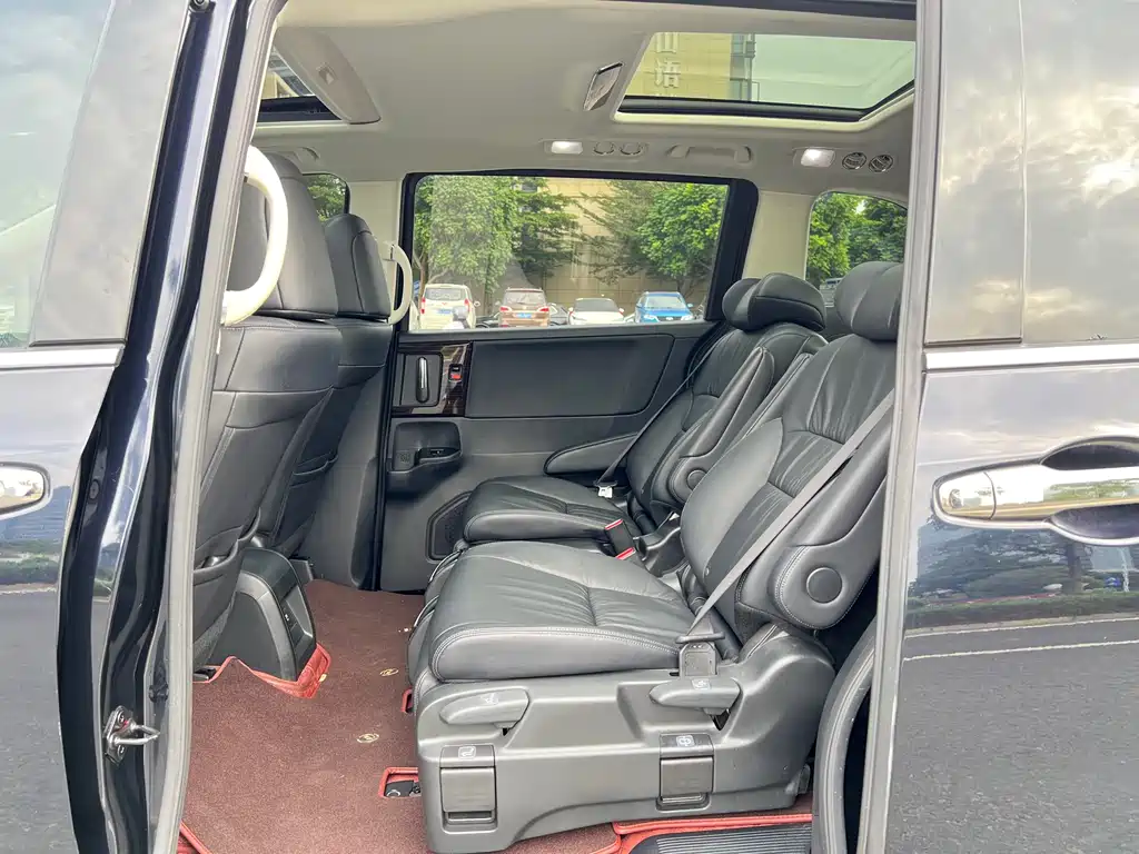 Honda Odyssey — фото 11