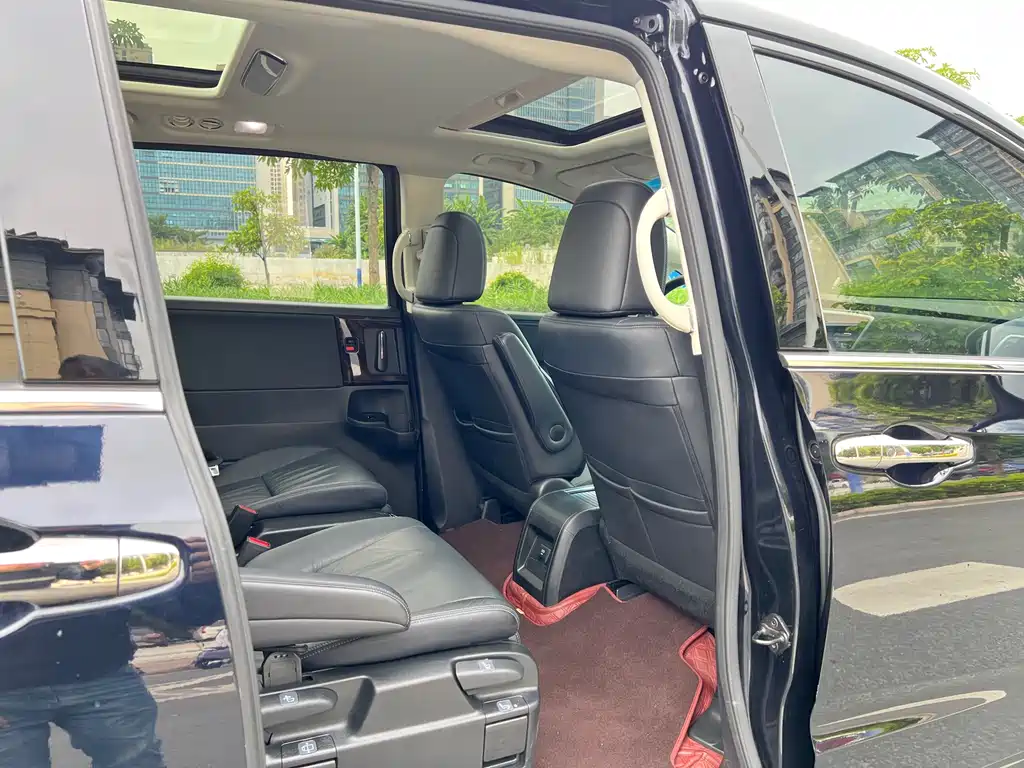 Honda Odyssey — фото 17