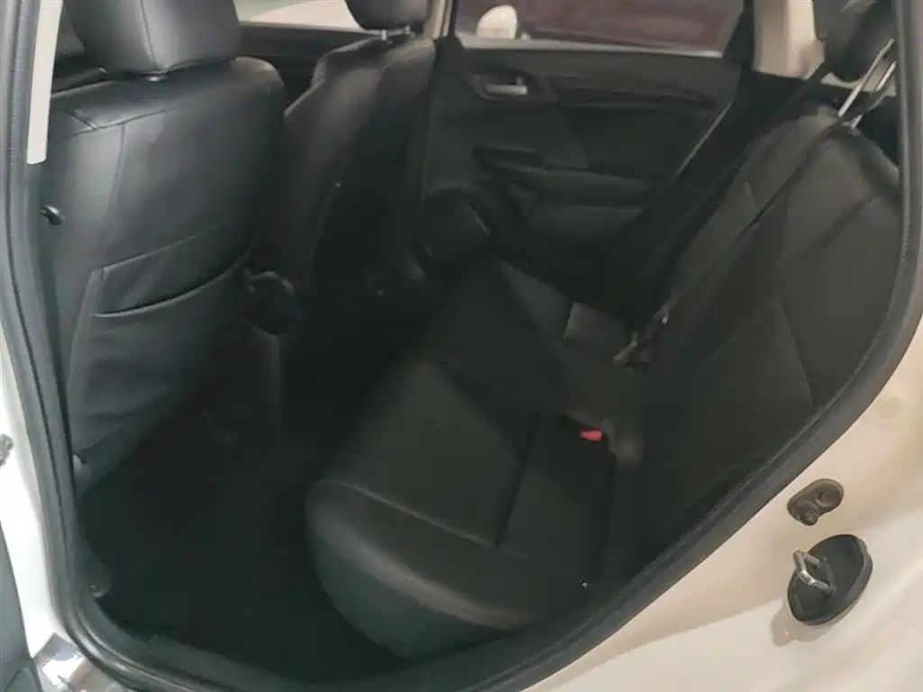 Honda Fit — фото 17