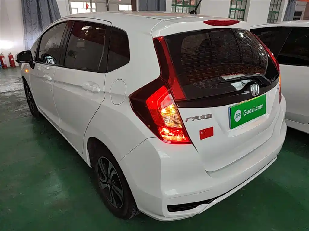 Honda Fit — фото 5