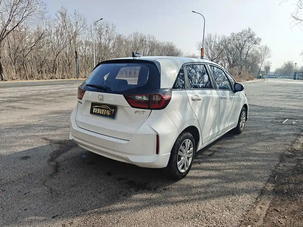 Honda Fit — фото 13