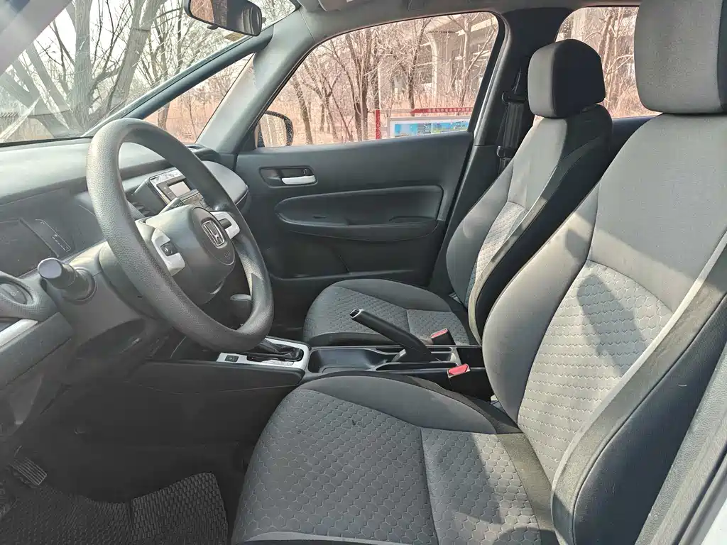 Honda Fit — фото 5