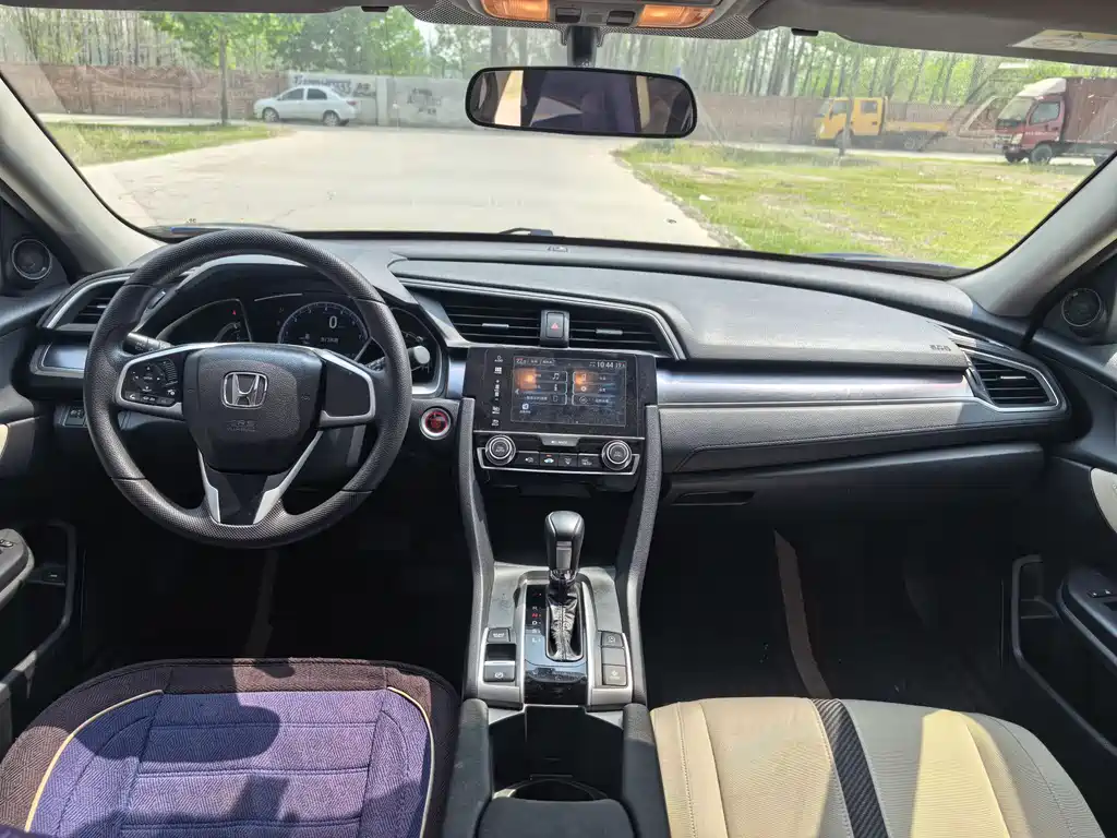 Honda Civic — фото 7