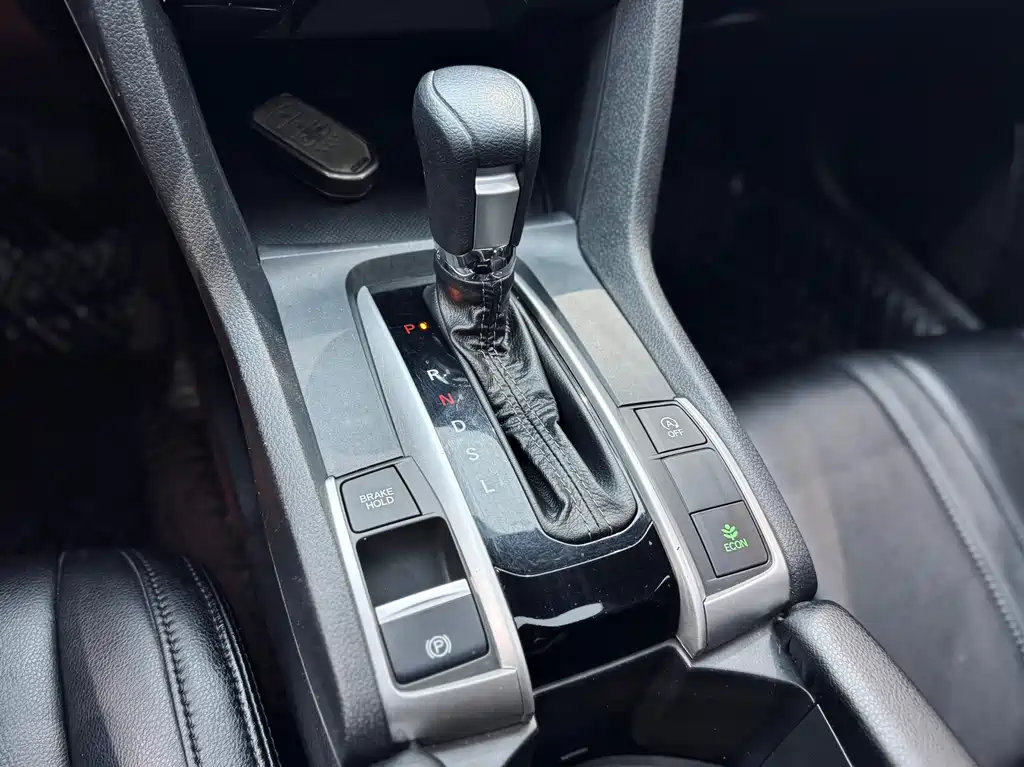 Honda Civic — фото 14