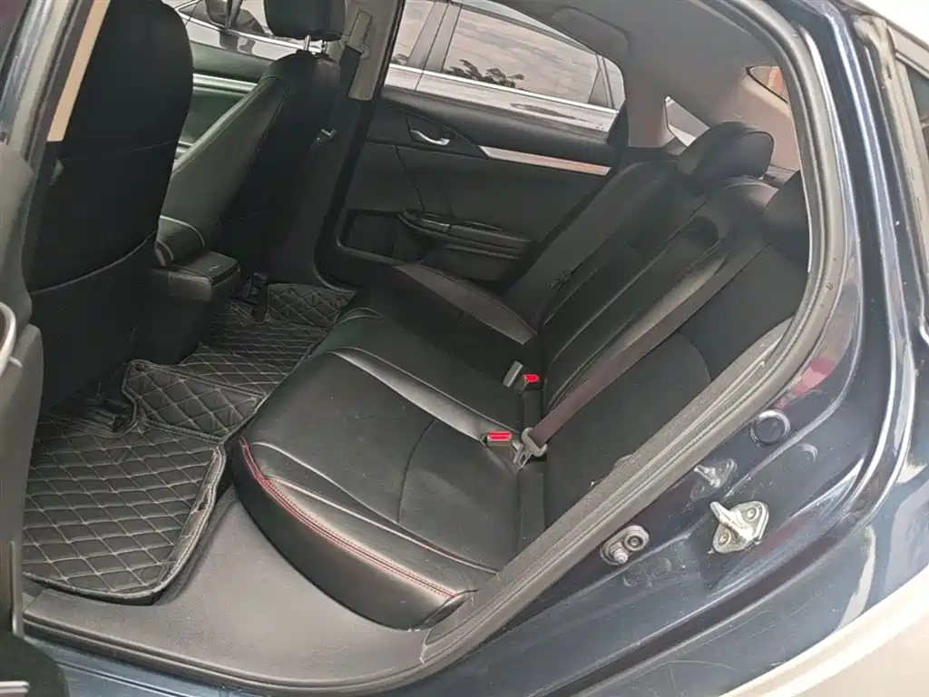 Honda Civic — фото 17