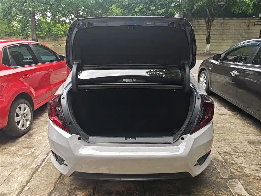 Honda Civic — фото 19