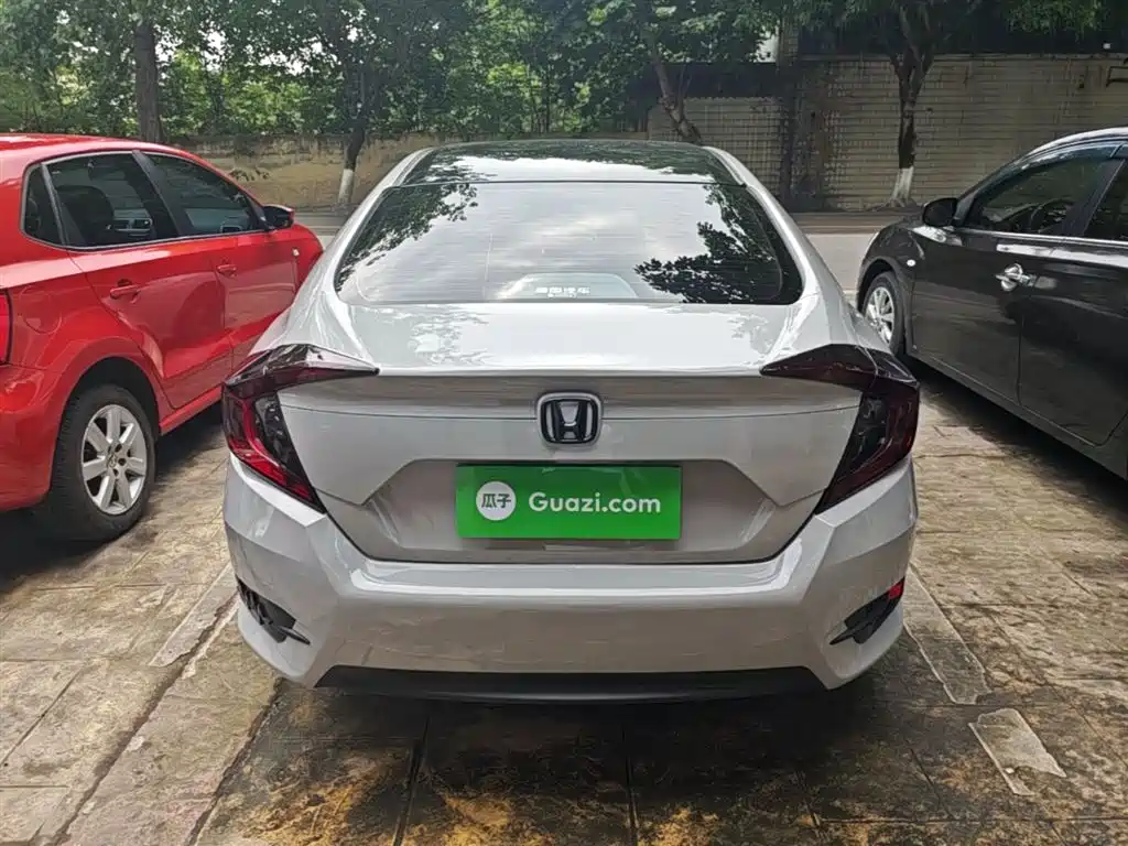 Honda Civic — фото 6