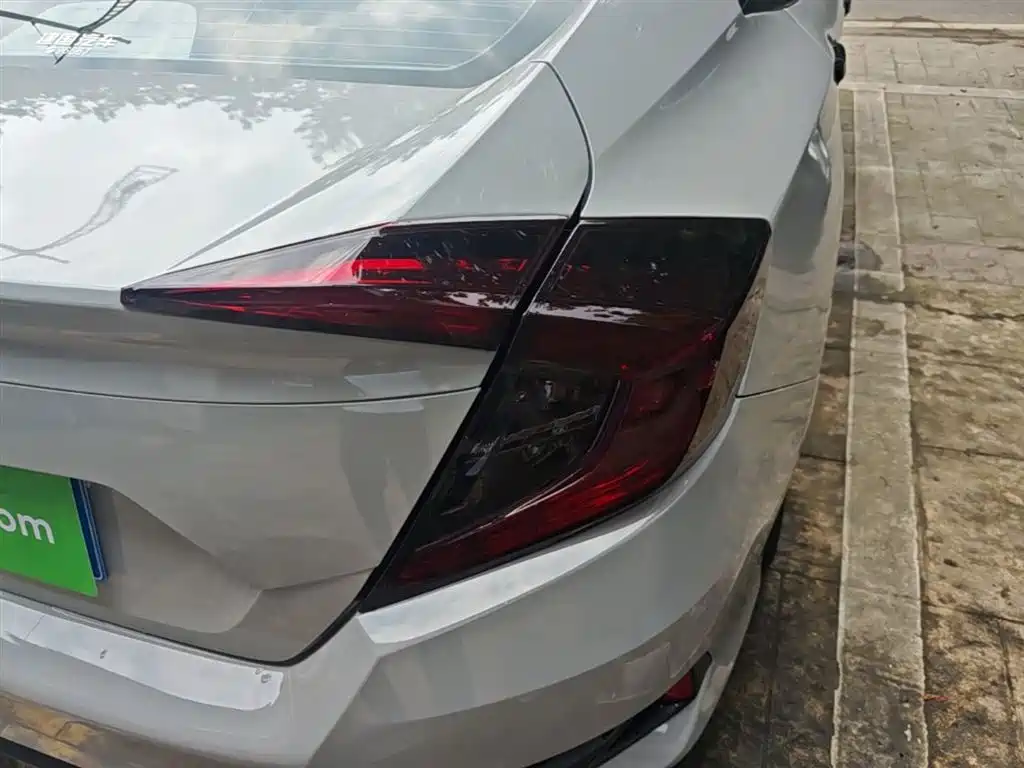 Honda Civic — фото 8