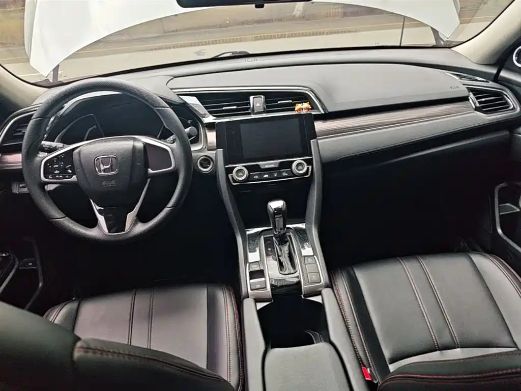 Honda Civic — фото 10