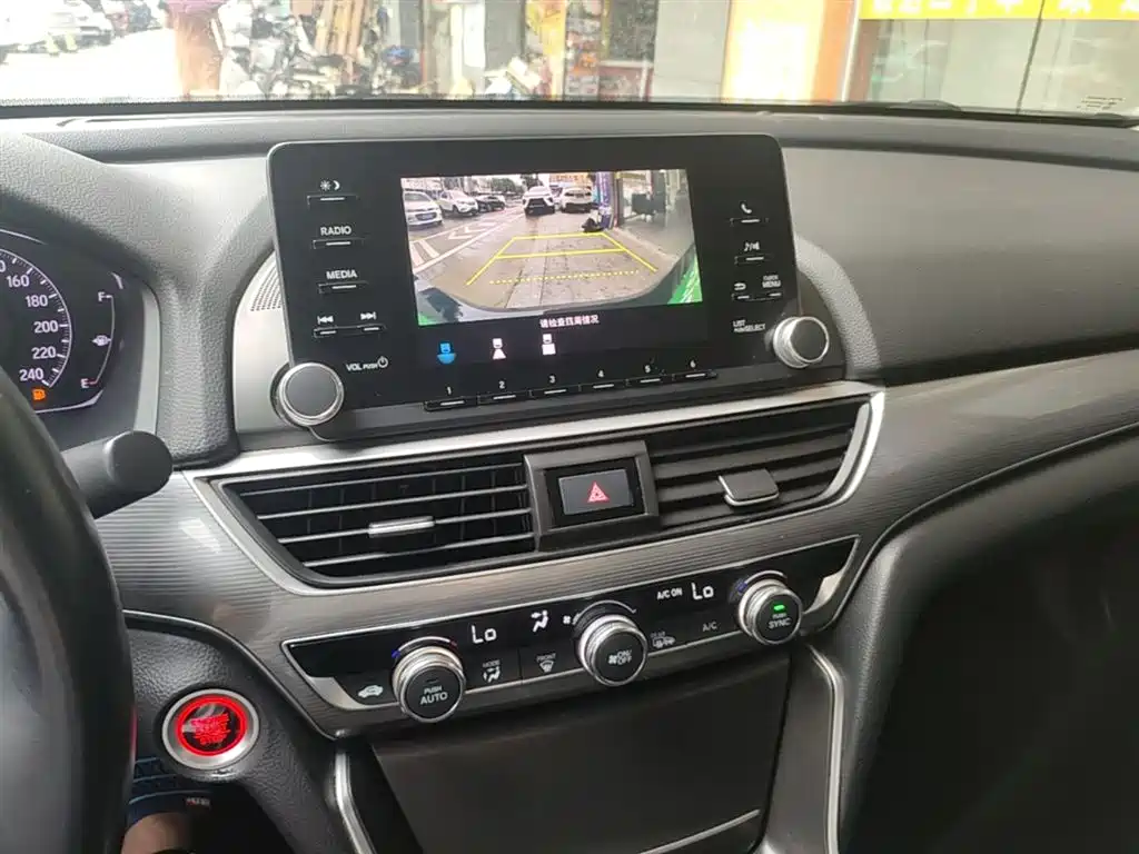 Honda Accord — фото 13