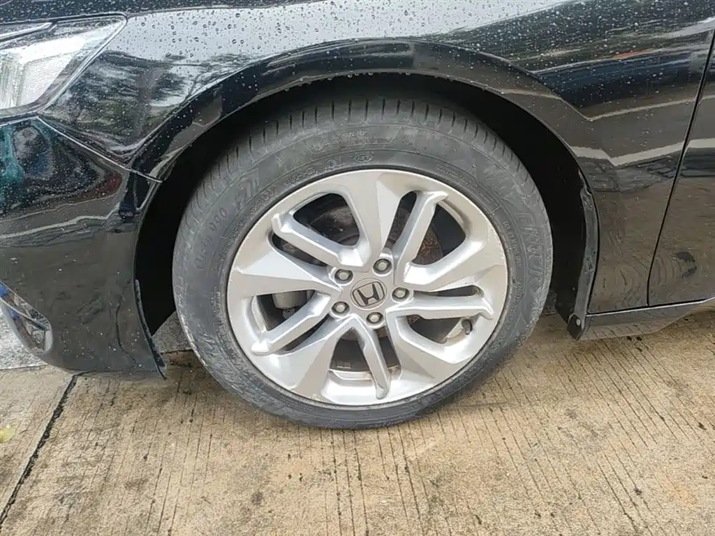 Honda Accord — фото 23
