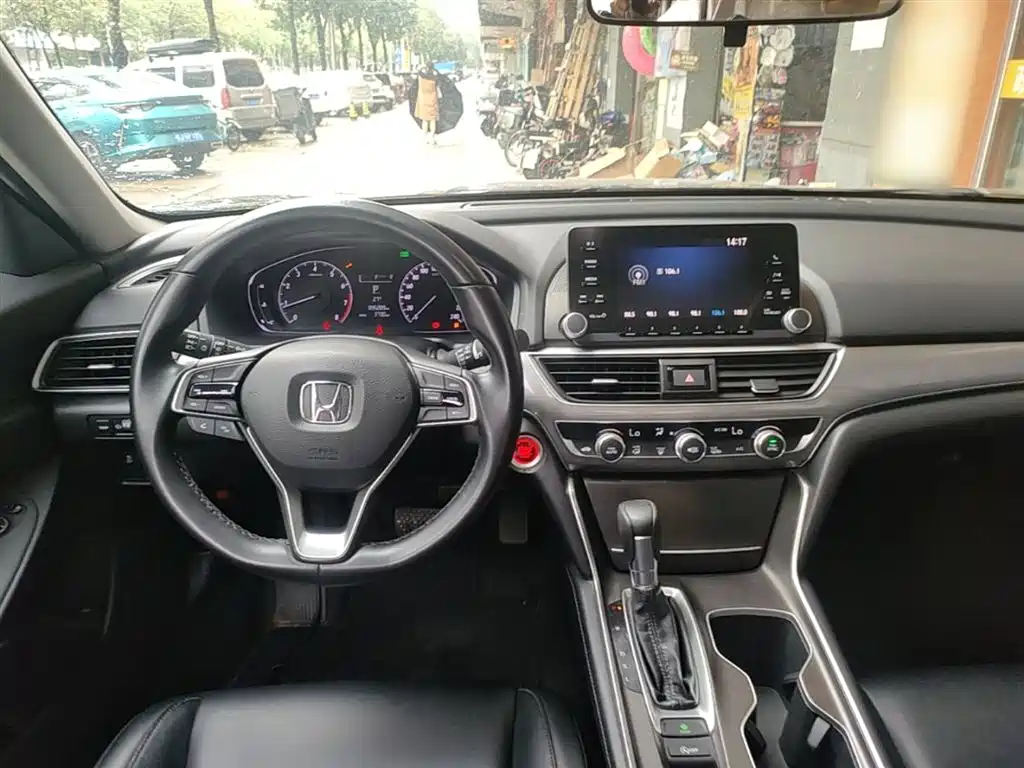 Honda Accord — фото 10