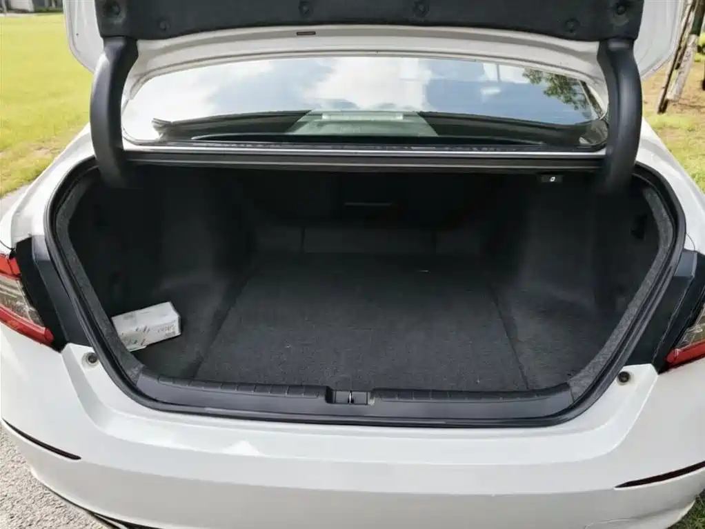 Honda Accord — фото 19