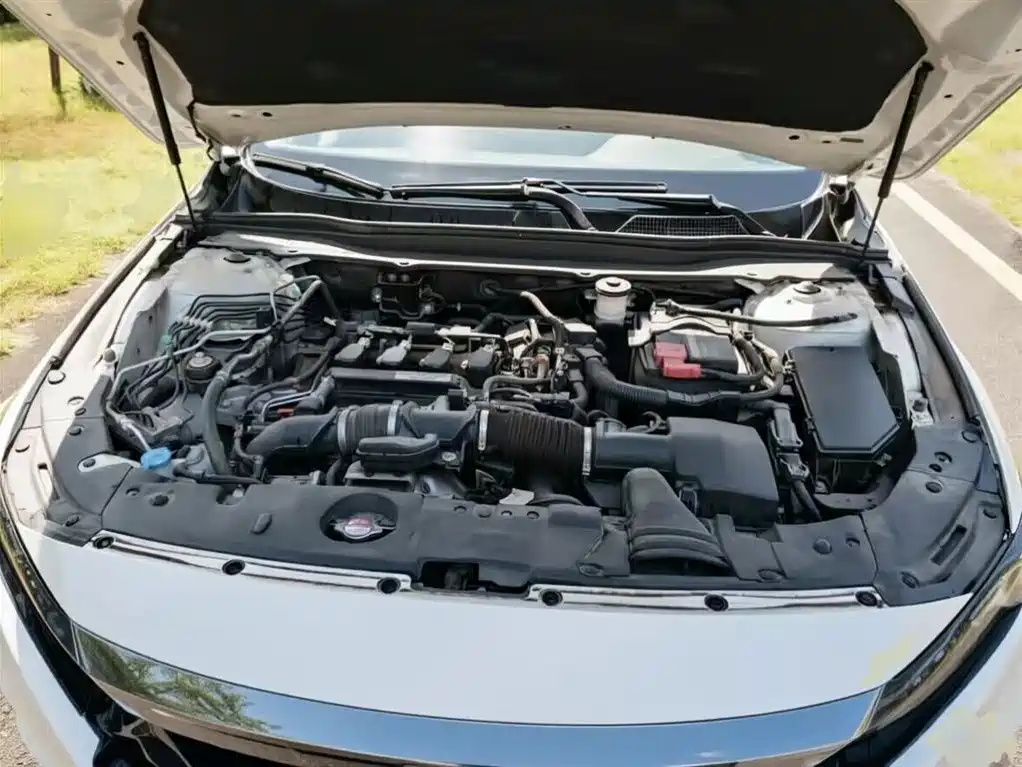 Honda Accord — фото 20
