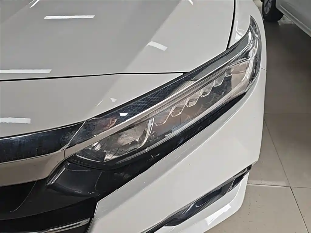 Honda Accord — фото 24