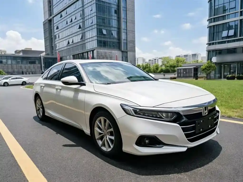 Honda Accord — фото 4