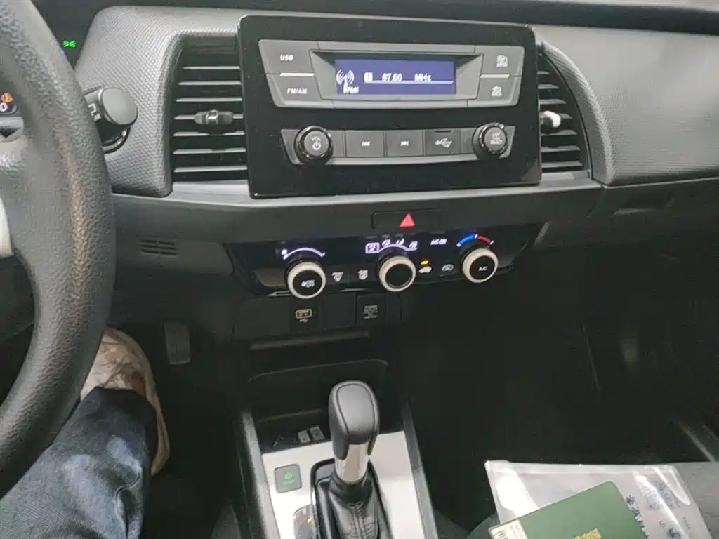 Honda Fit — фото 13