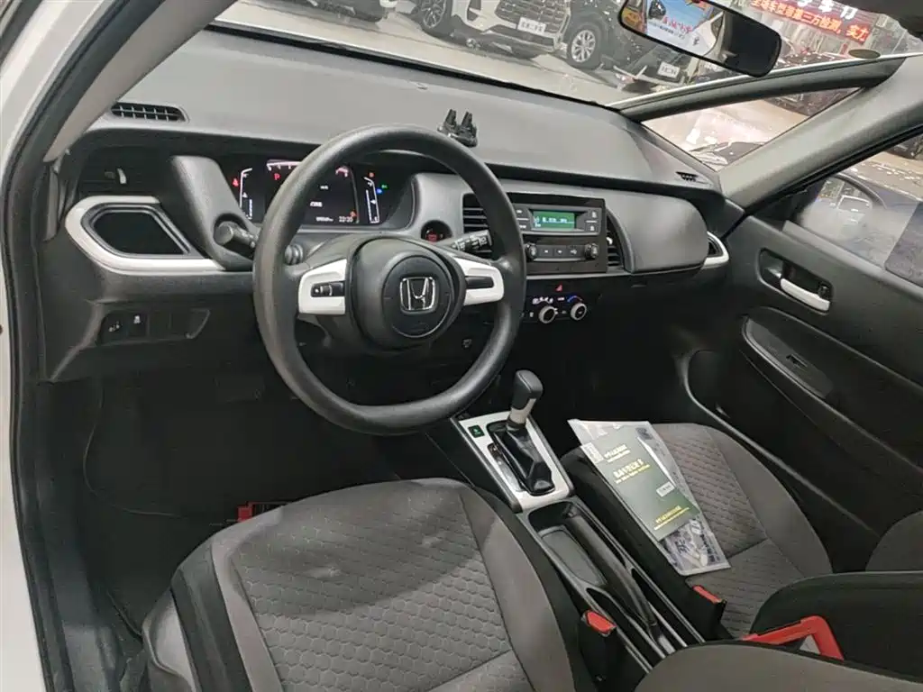 Honda Fit — фото 10