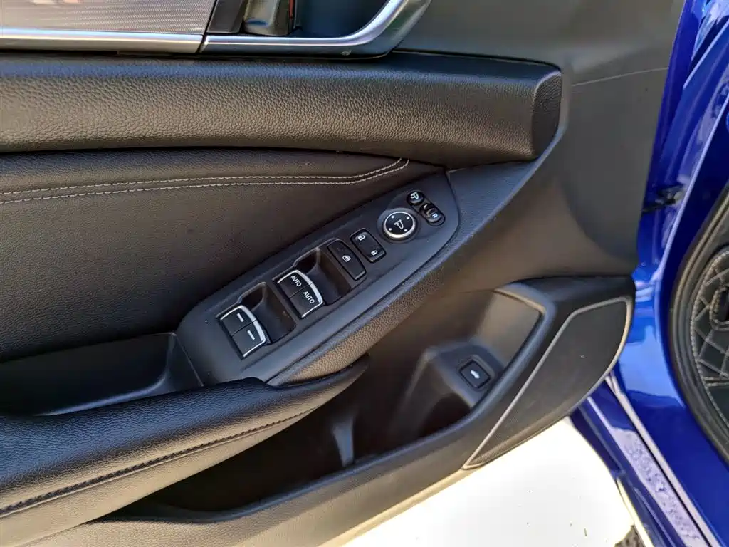 Honda Accord — фото 15
