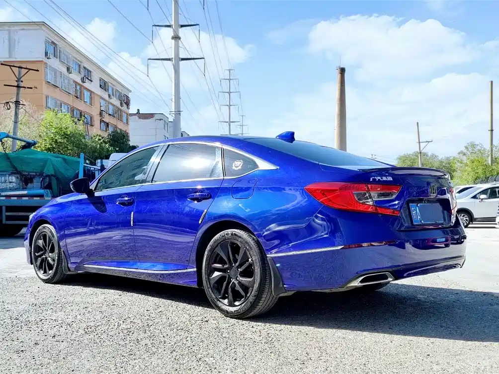 Honda Accord — фото 6