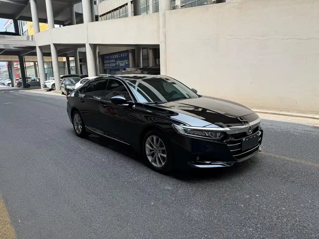 Honda Accord — фото 3