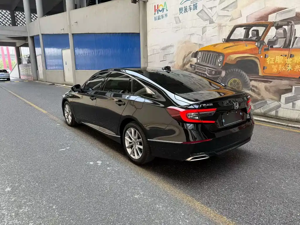 Honda Accord — фото 4