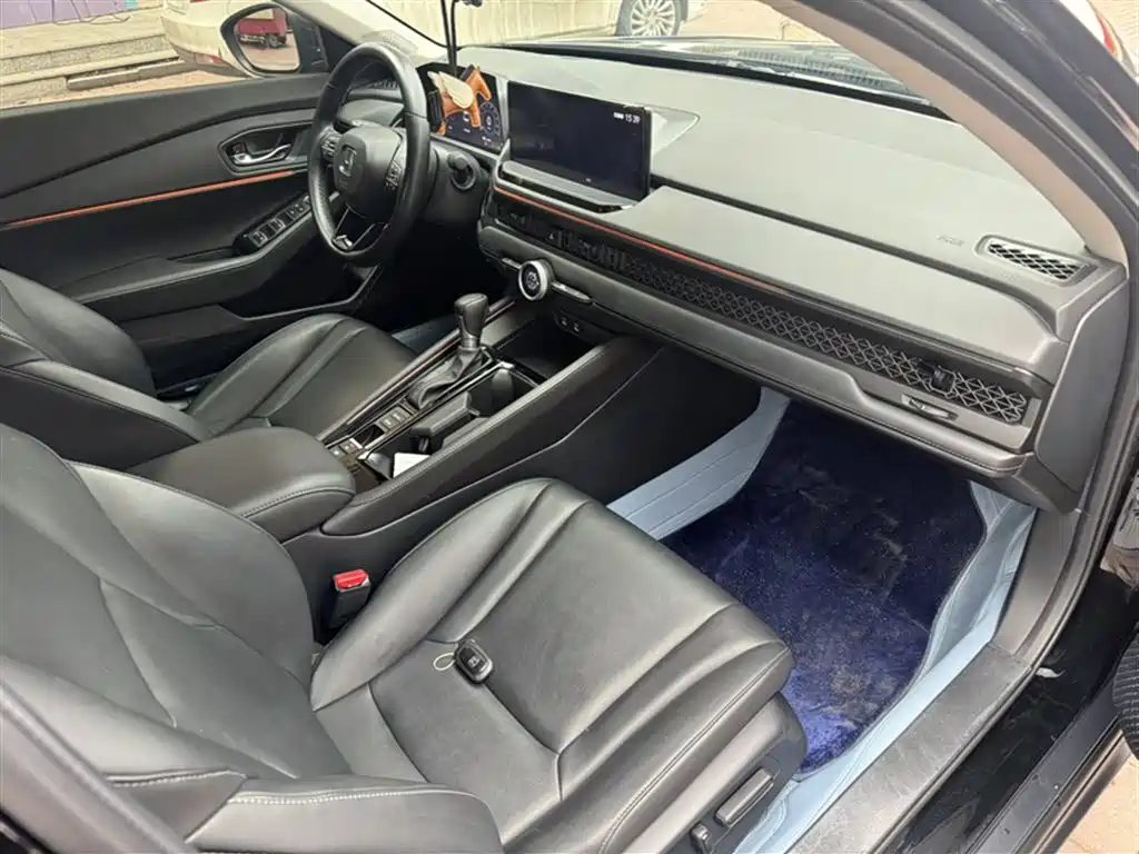 Honda Accord — фото 11