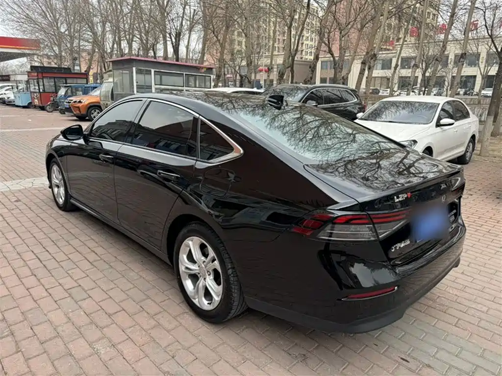 Honda Accord — фото 5