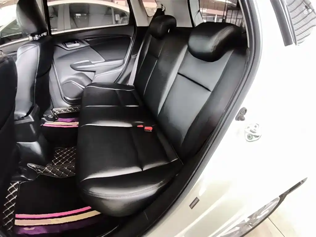 Honda Fit — фото 17