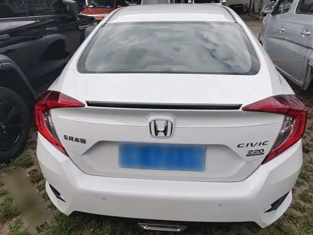 Honda Civic — фото 13