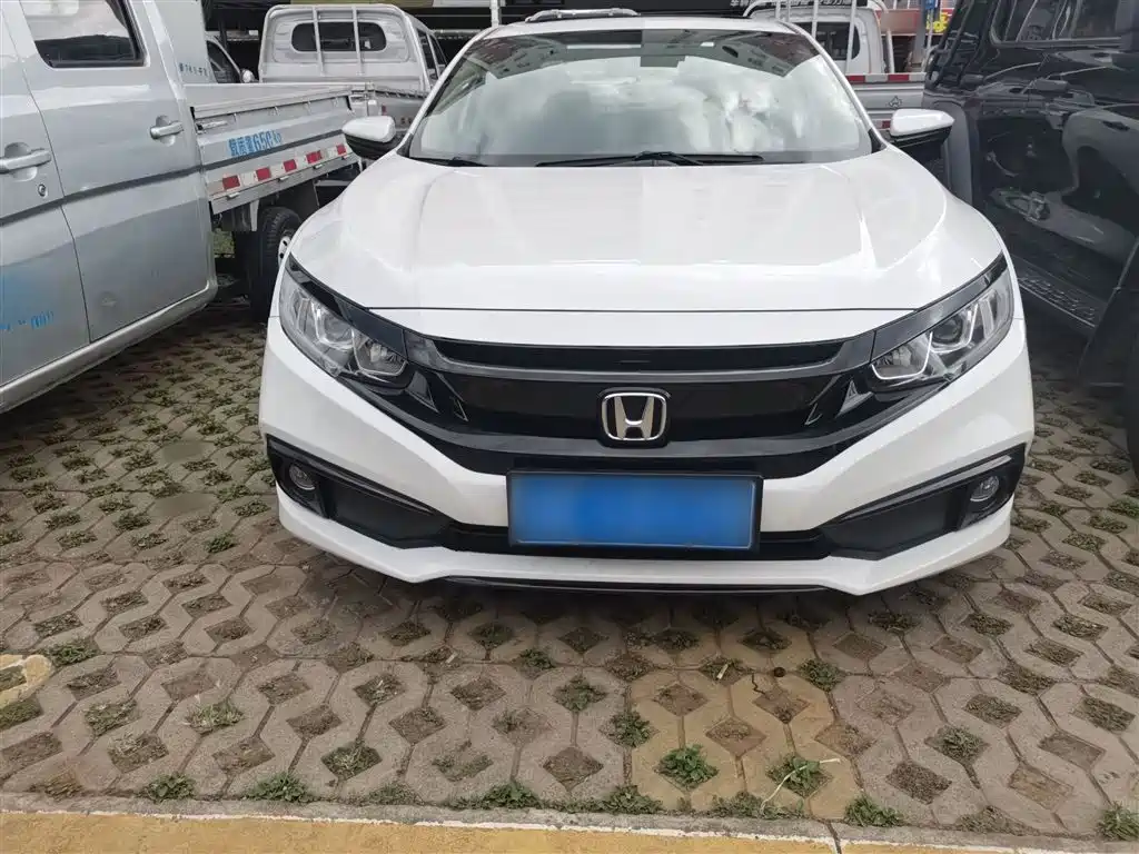 Honda Civic — фото 8