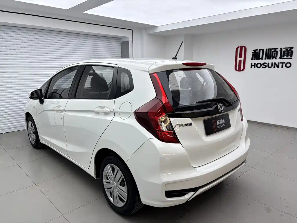 Honda Fit — фото 9