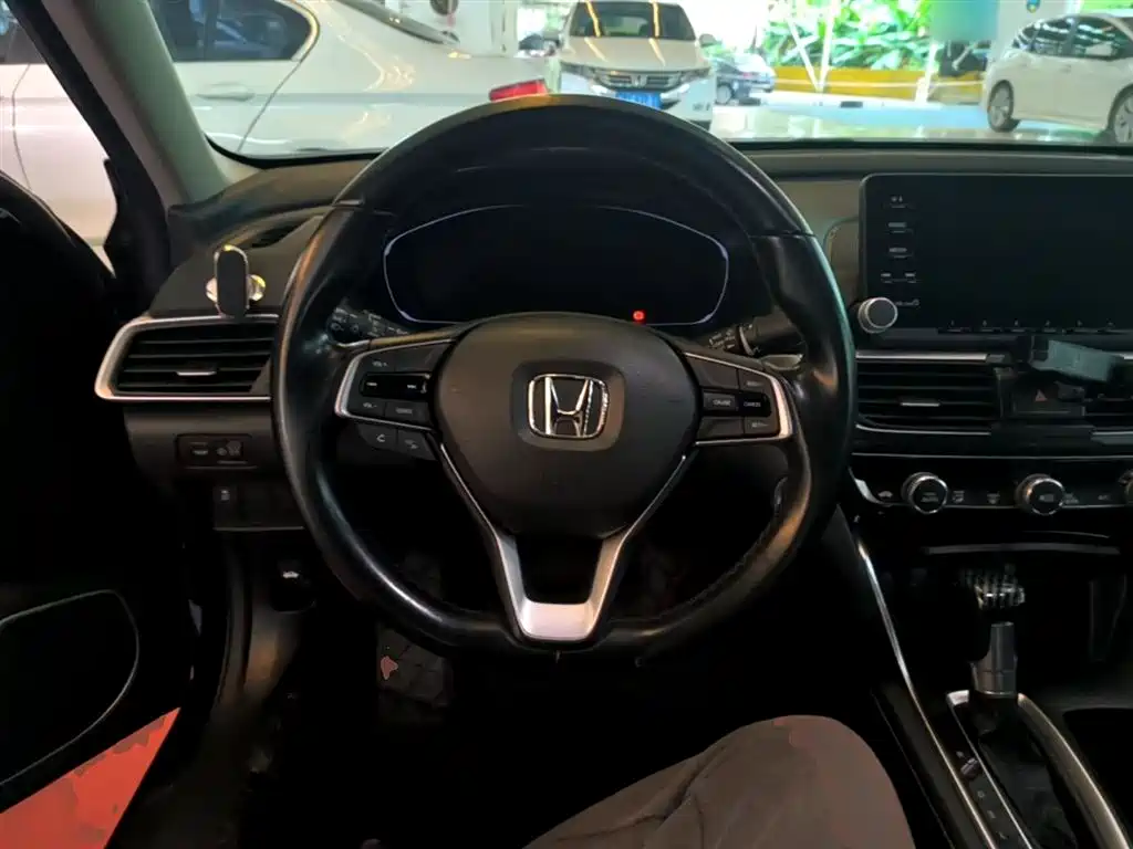 Honda Inspire — фото 11