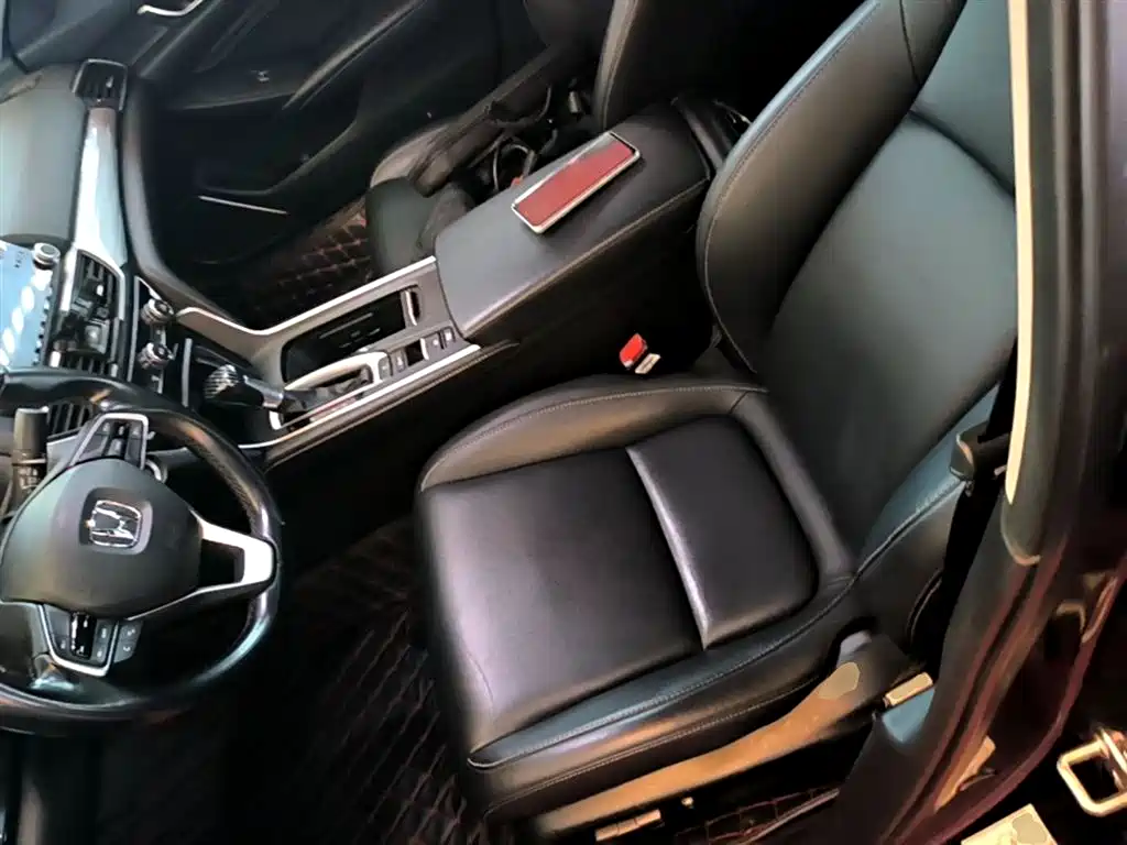 Honda Inspire — фото 15