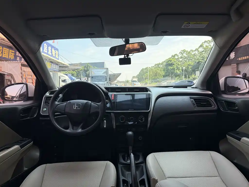 Honda City — фото 19