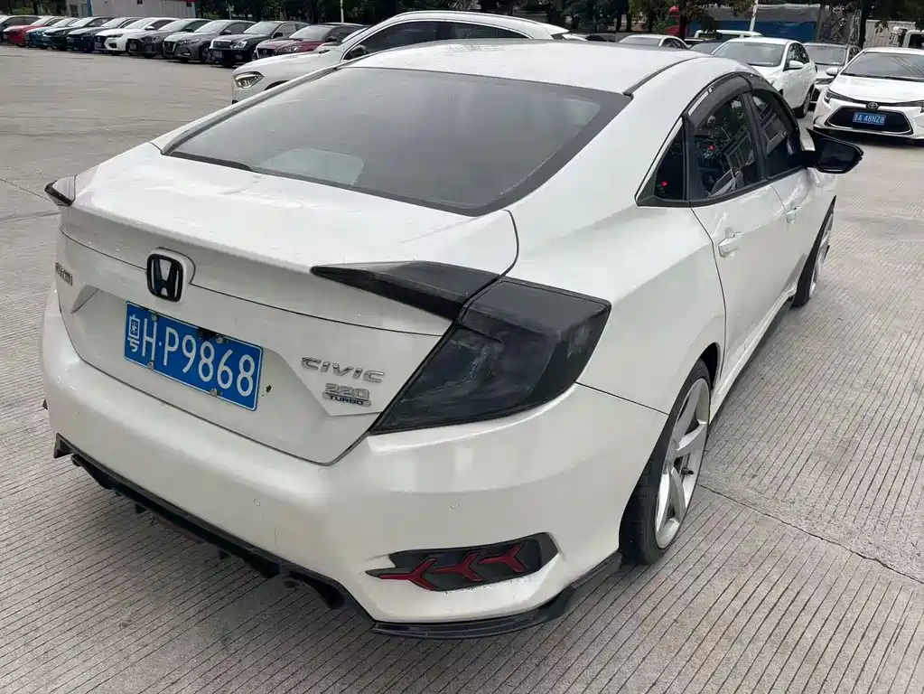 Honda Civic — фото 4