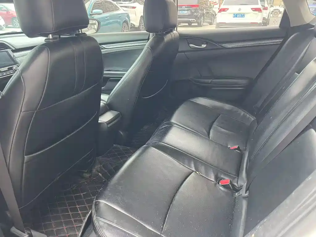 Honda Civic — фото 7