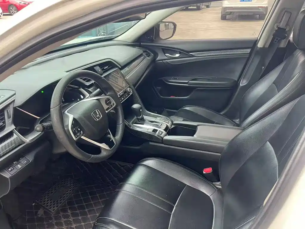 Honda Civic — фото 8