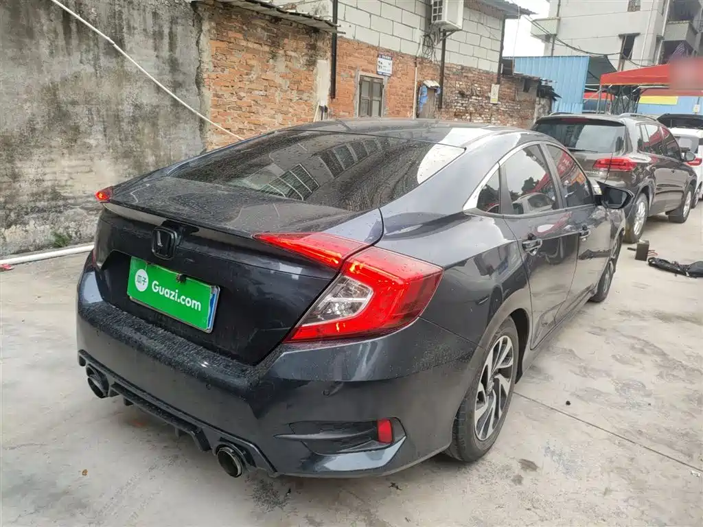 Honda Civic — фото 5