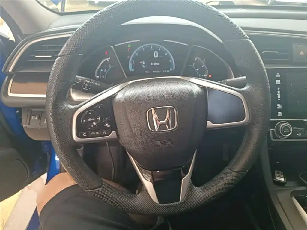 Honda Civic — фото 11