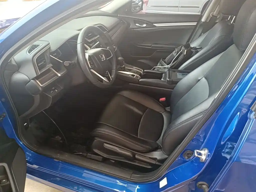 Honda Civic — фото 15