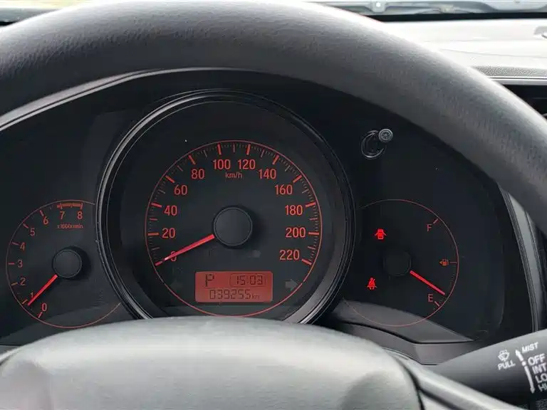 Honda Fit — фото 11