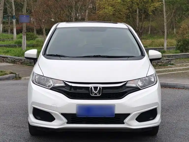 Honda Fit — фото 4