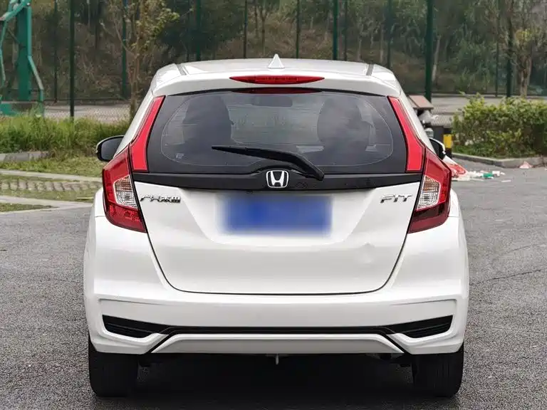 Honda Fit — фото 5