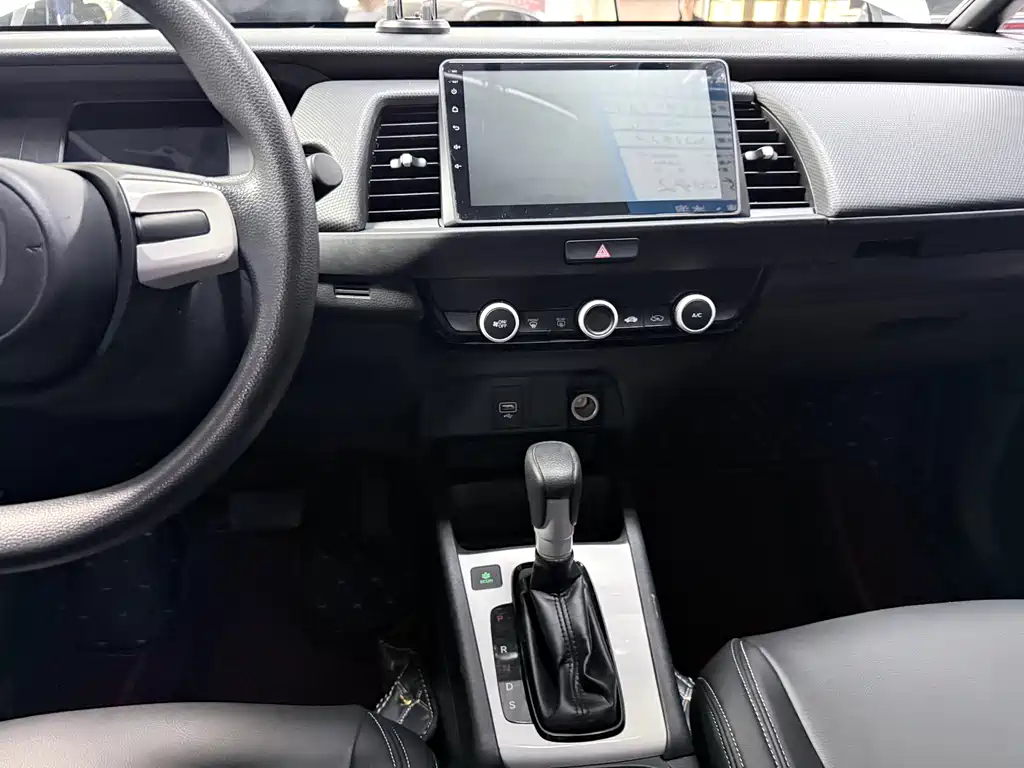 Honda Fit — фото 13