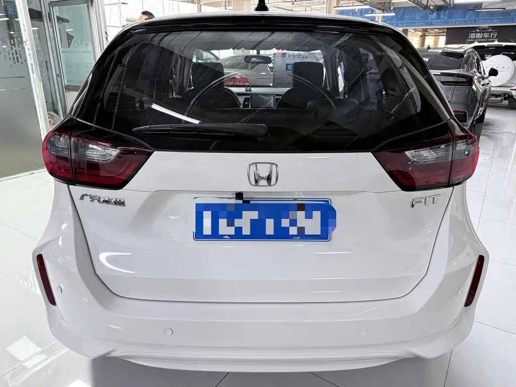 Honda Fit — фото 17